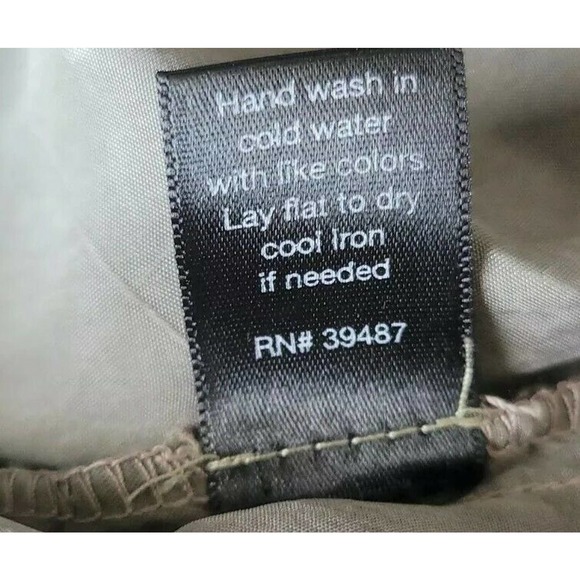 Miss Ferriday Dress Green Butterfly Sleeve Lace - Picture 9 of 9